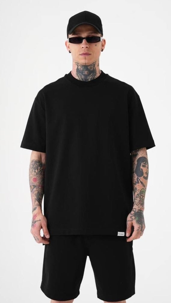 Infamous Legends | Oversized Graphic Black T-Shirt